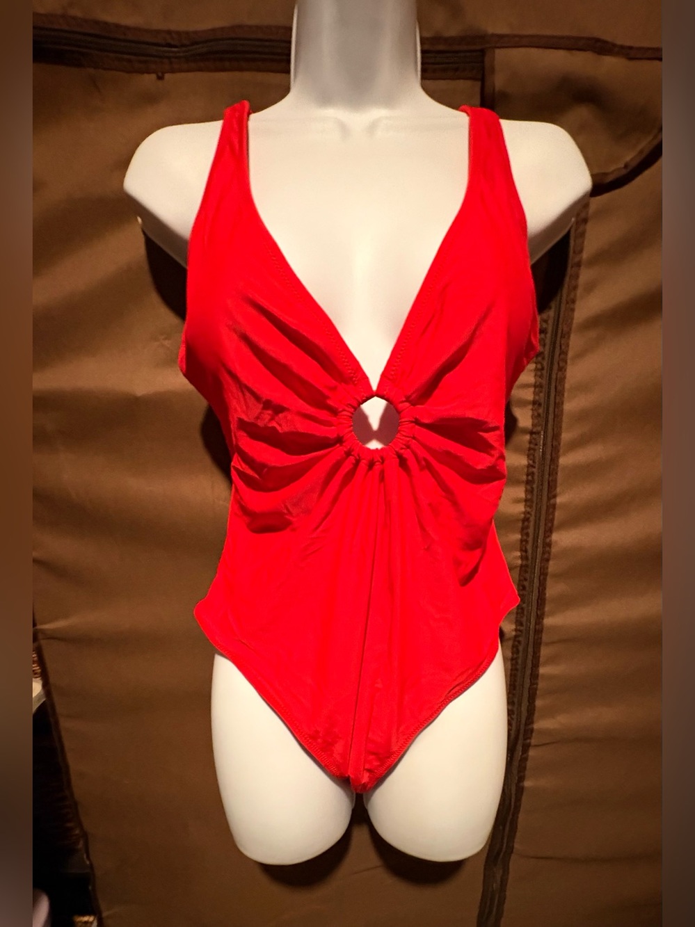 Cupshe Red Women’s One-Piece Swimsuit with Front Ring Detail NWT Size XL